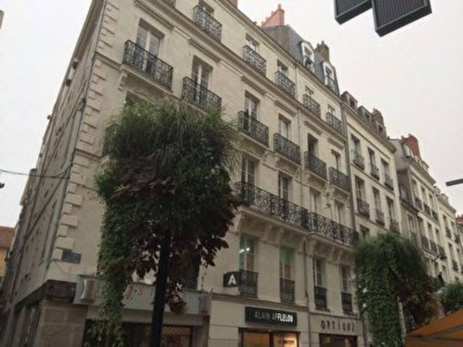 Batiment extérieur / Outside building
