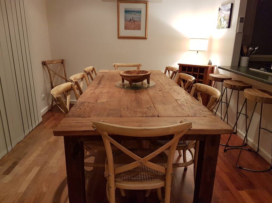 Dining room.