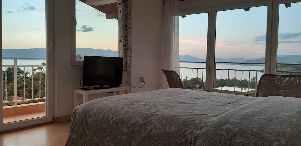Villa Chingo room No 5 lake view