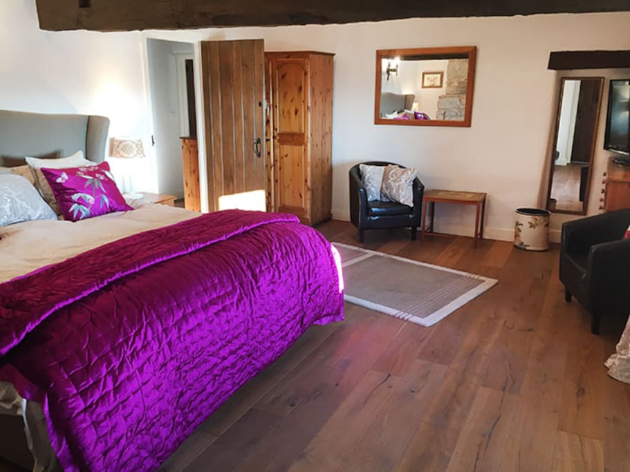 Ensuite Bedroom with Superking bed