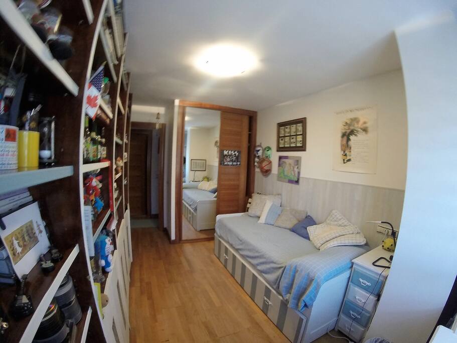 Bedroom with a trundle bed