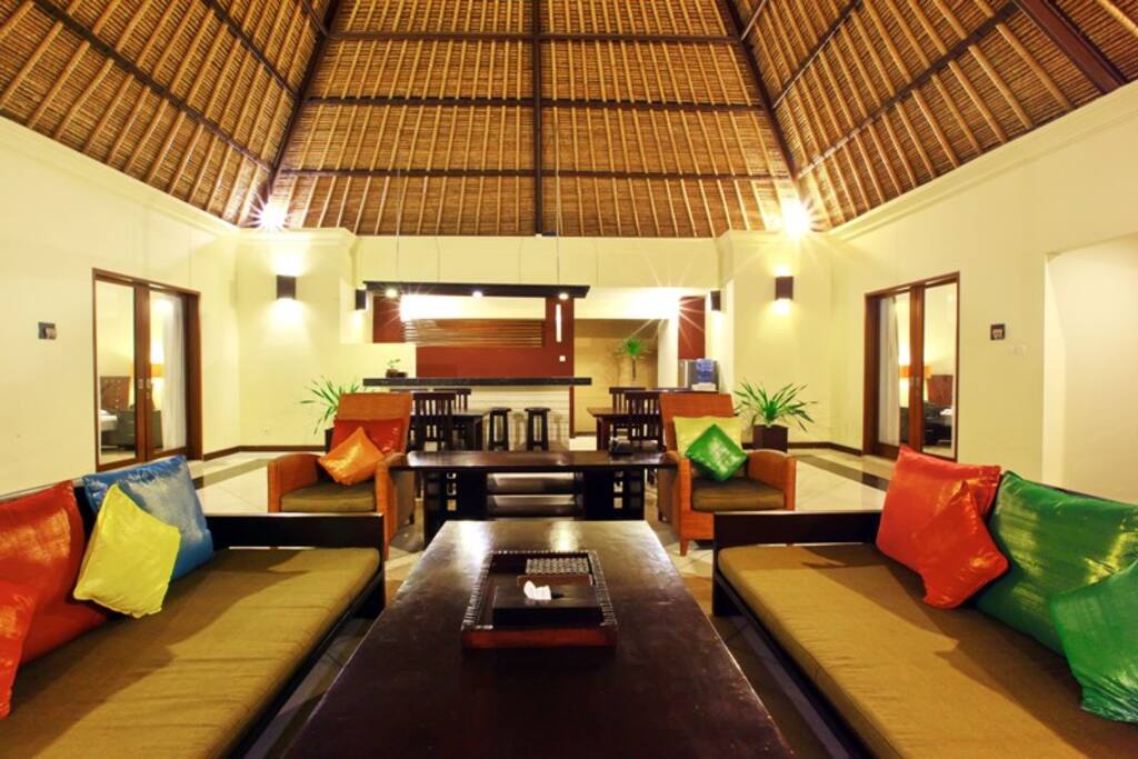 Living & Dining Area