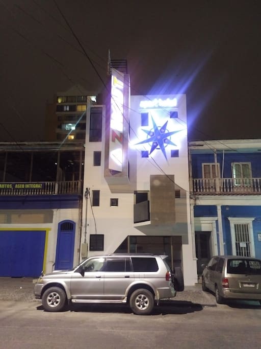 Fachada iluminada
