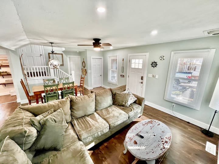 Newly Renovated Home In Harbourtown! - Vermilion, OH
