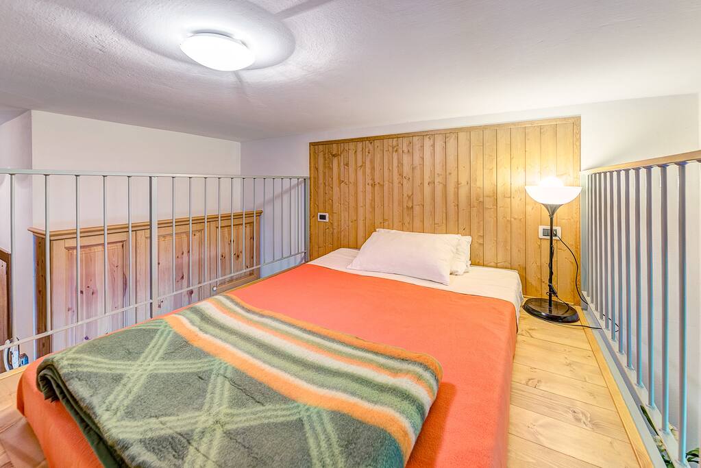 Sleeping loft for 2 peoples
