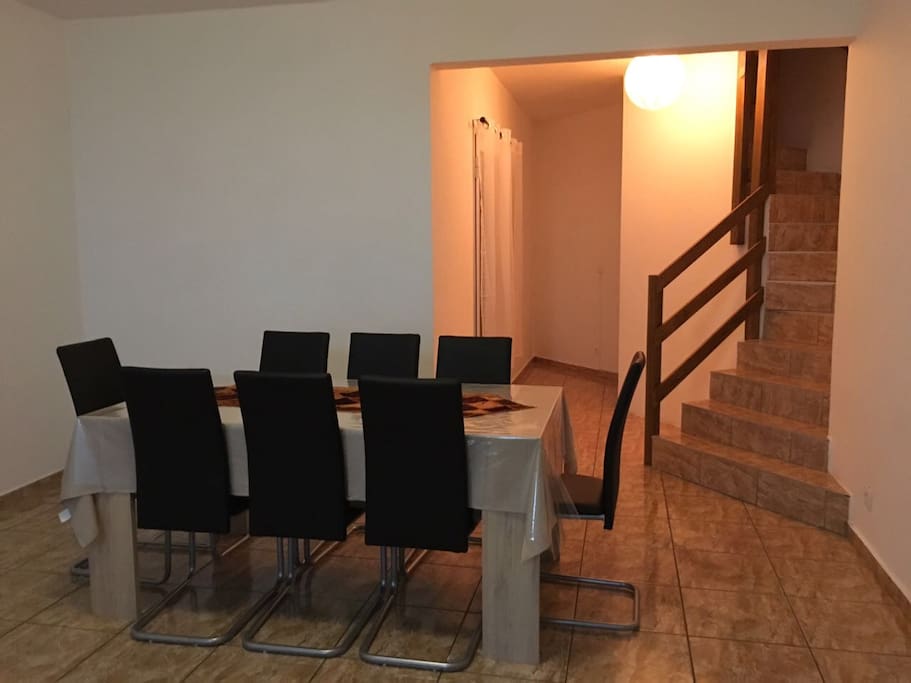 côté salle à manger
