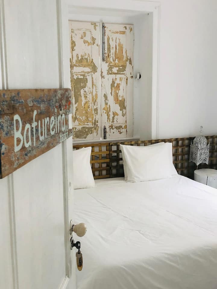 غرفة بافورييرا (الطابق الأرضي) غرفة مزدوجة/مزدوجة/ثلاثية لثلاثة ضيوف: 1-3 أسرّة.