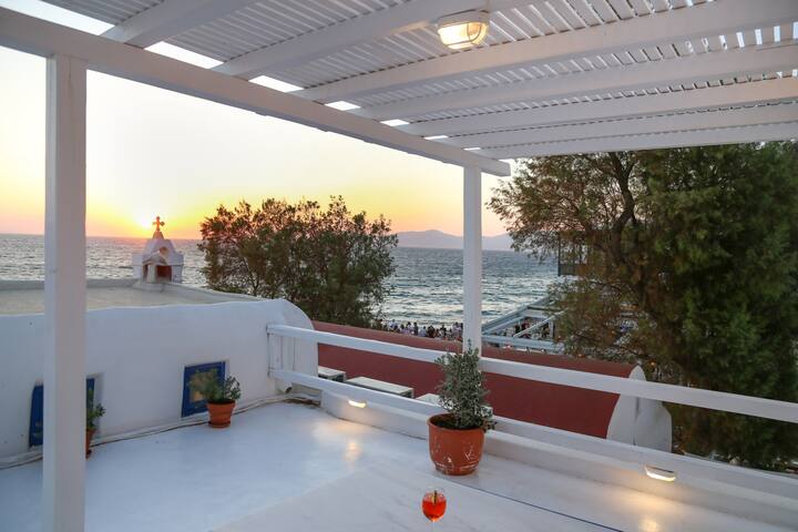 Experience Mykonos form a landmark location. gallery image 4