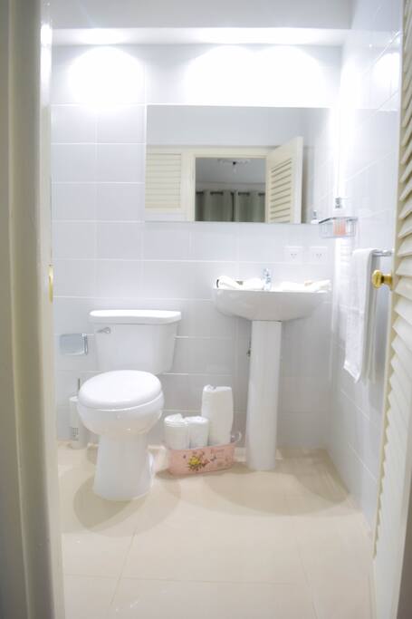 Baño / Bathroom