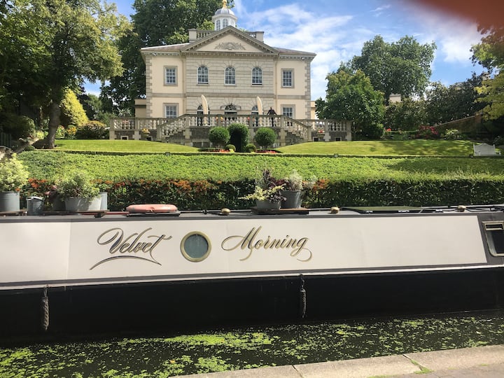 Boutique Central London Narrowboat