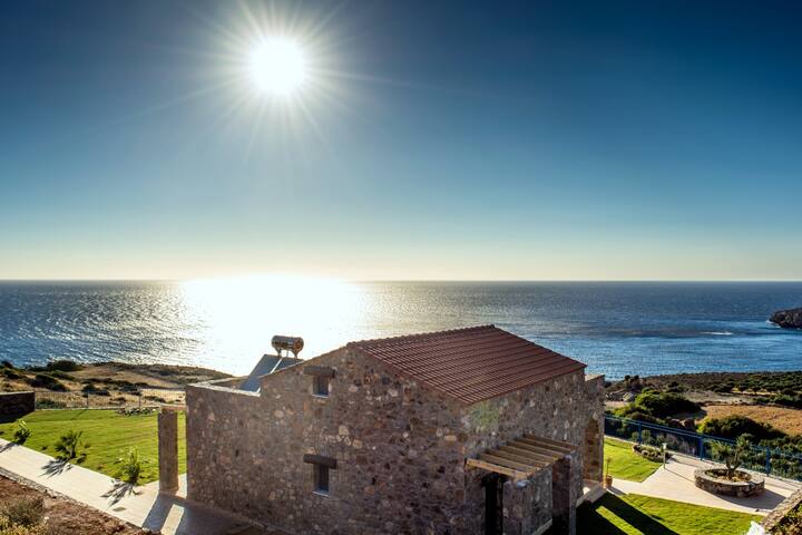 Traditional elegance with privacy & amazing views