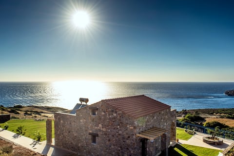 Traditional elegance with privacy & amazing views