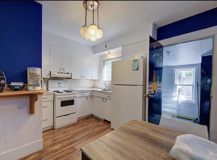 Cozy Blue Cabin at Wakaw Lake Cabins for Rent in Wakaw Lake