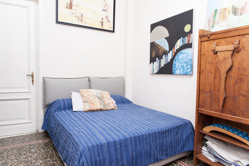 Camera / Room