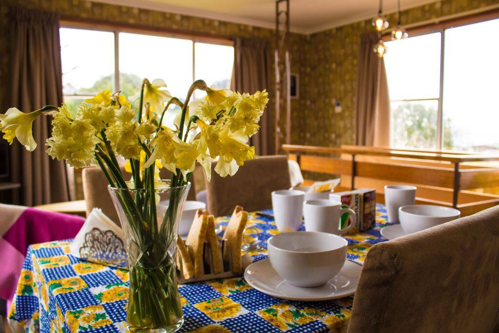 Enjoy a complimentary self-serve continental breakfast gazing out at the ocean views. A range of cereals are available, including gluten free. There is also tea/coffee and hot chocolate available. Both instant and freshly ground cafetiere coffee are also available.