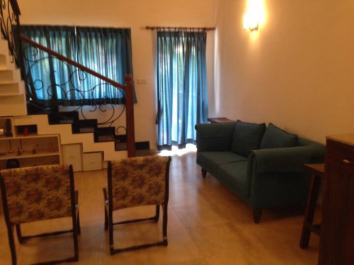 Living room image 1