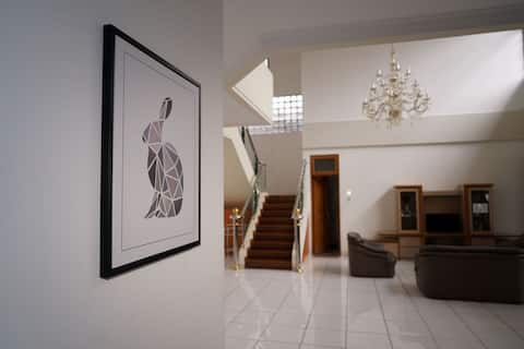 VILA NANGKA 4BR UP TO 15 PPL-VIEW, WIFI & SMART TV