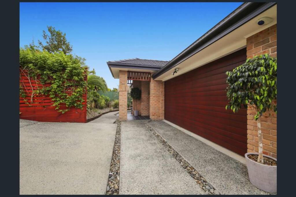 Double Garage and driveway for 5 vehicles