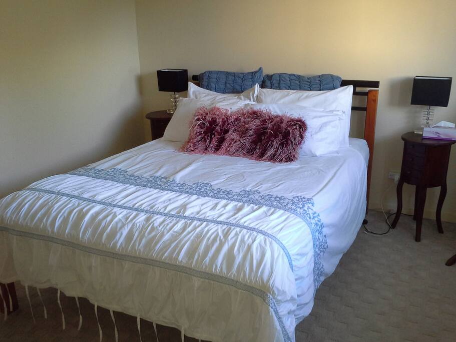 Queen bedroom