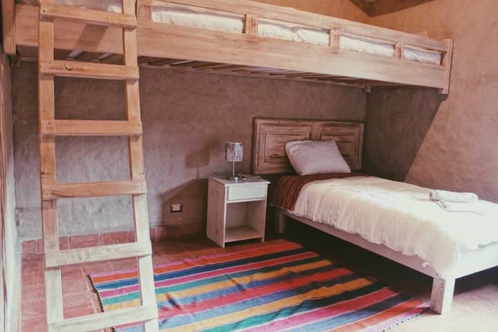 საძინებელი 4