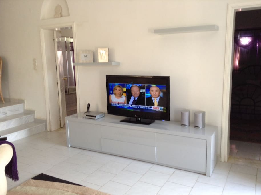 TV, music, telephone and Internet console