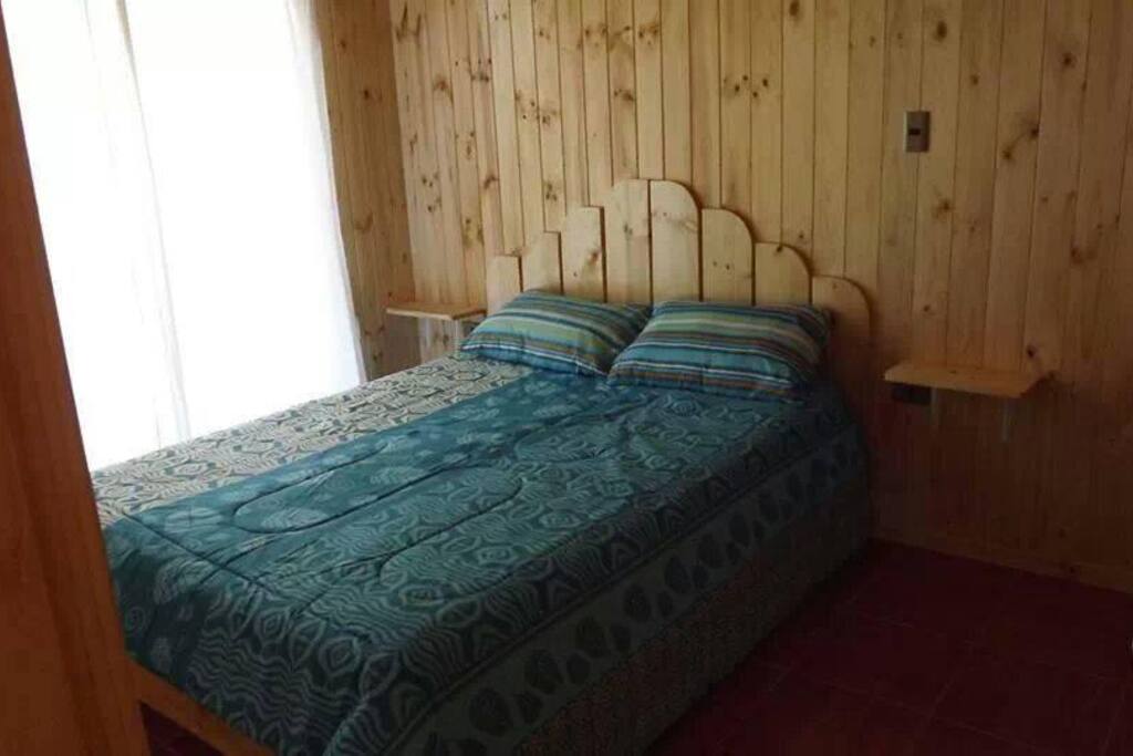 Habitación N° 1 cuenta con cama matrimonnial