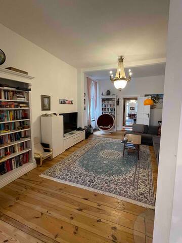 Gross (150 qm), ruhig und Top Lage