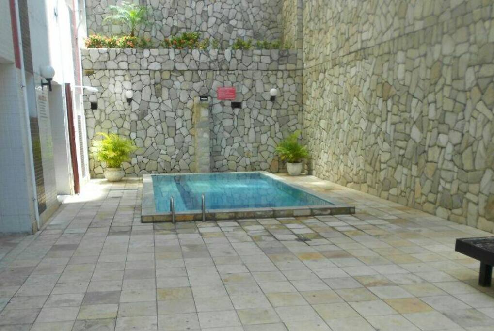 Piscina/Swimming pool/Piscine/Piscina