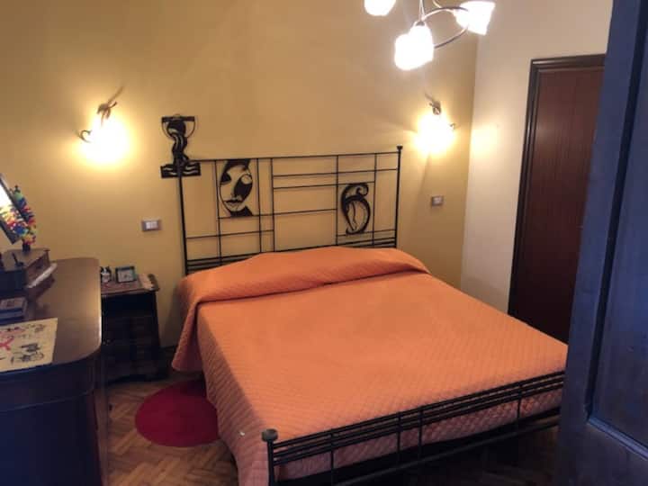 غرفة مزدوجة مع مكيف هواء