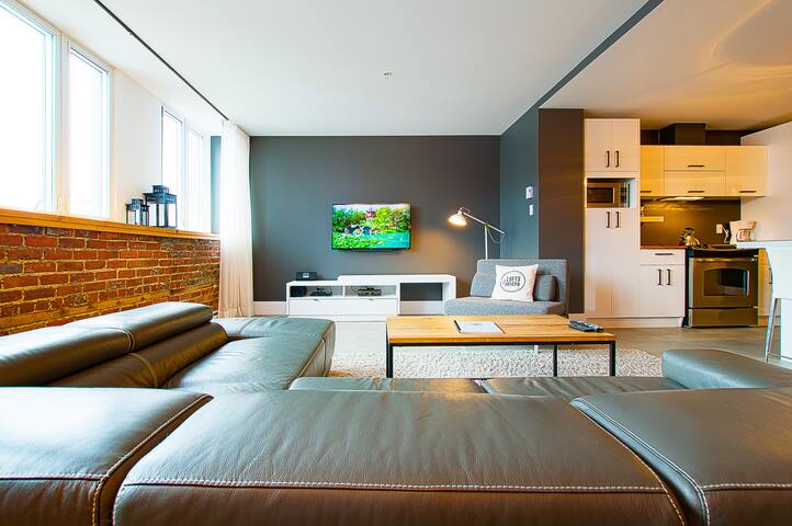 402 – Les Lofts St-Joseph – Par Les Lofts Vieux-QC gallery image 3