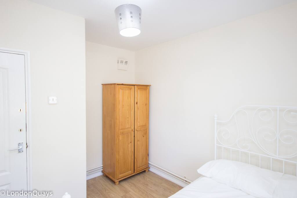 Double room with wardrobe