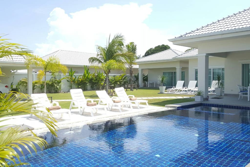 Hua Hin Pool Villa with 4 Bedrooms (L50)
