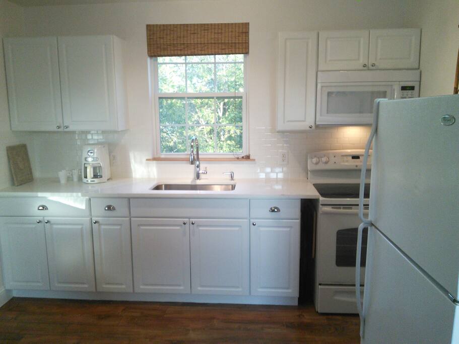 Full kitchen