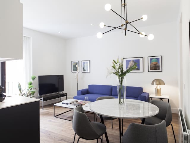 2 Room Stylish Flat in Malasaña by ManteHouse