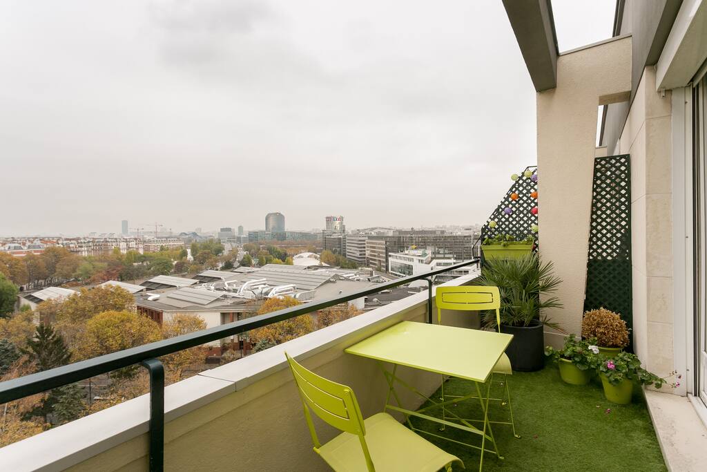 Vue dégagée sur Paris