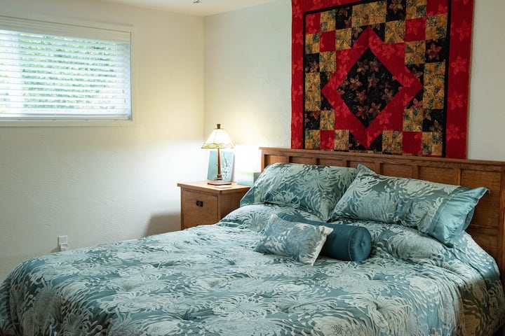 'Evelyn's Garden' - Master Suite, Bedroom 1, 'North Star' Home