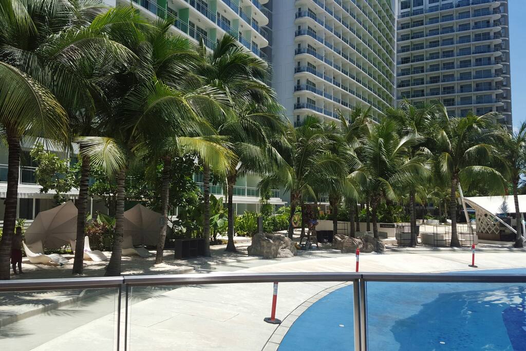 the swimming and recreation area