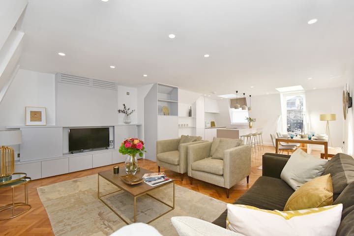 Amazing Mayfair 2 Bed £6 million AC Terrace Wi-Fi