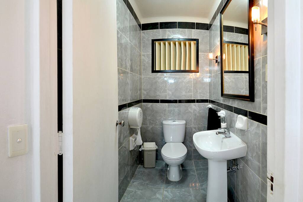 Baño de visitas