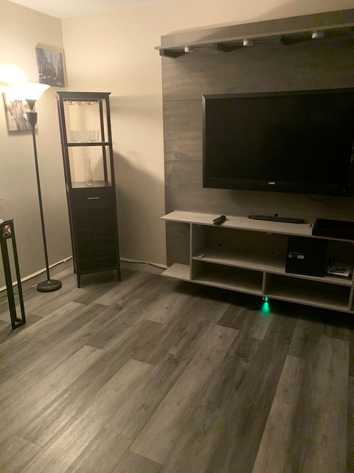 Cozy Condo In The Most Sort Out Area Of Richmond - 溫德姆