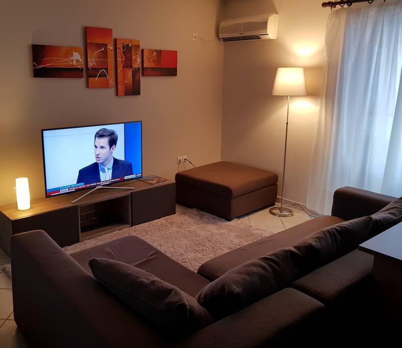 Living room / TV