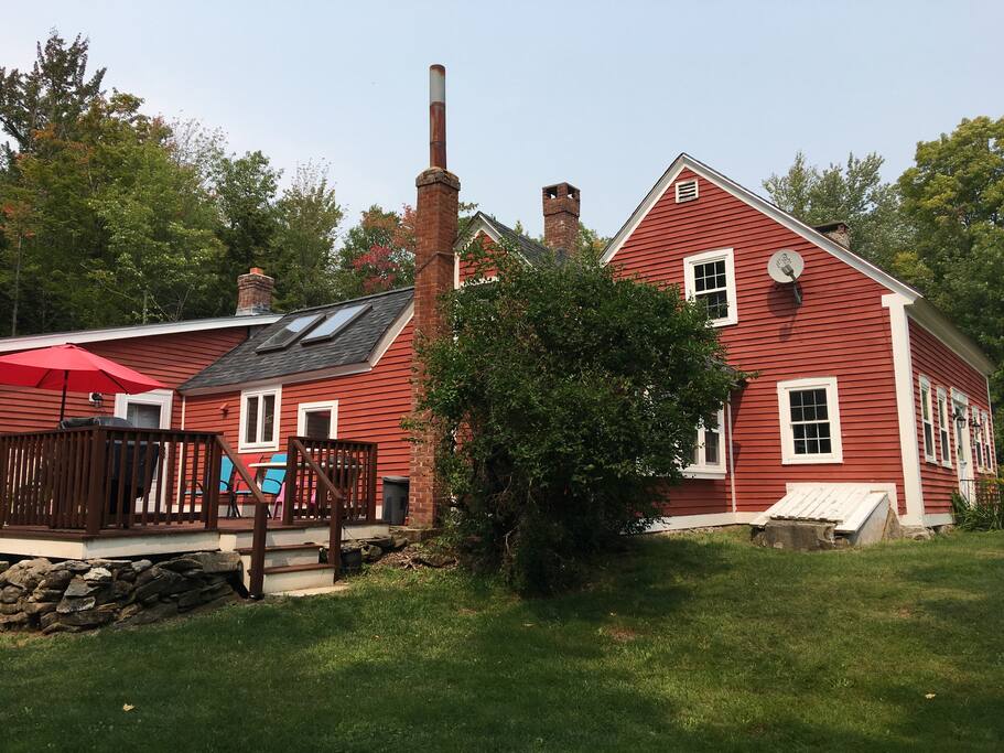 Side view of Cabin with Porch