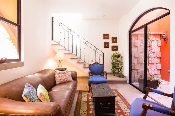 Charming Casa María, 10 minutes from downtown, 10 minutes away