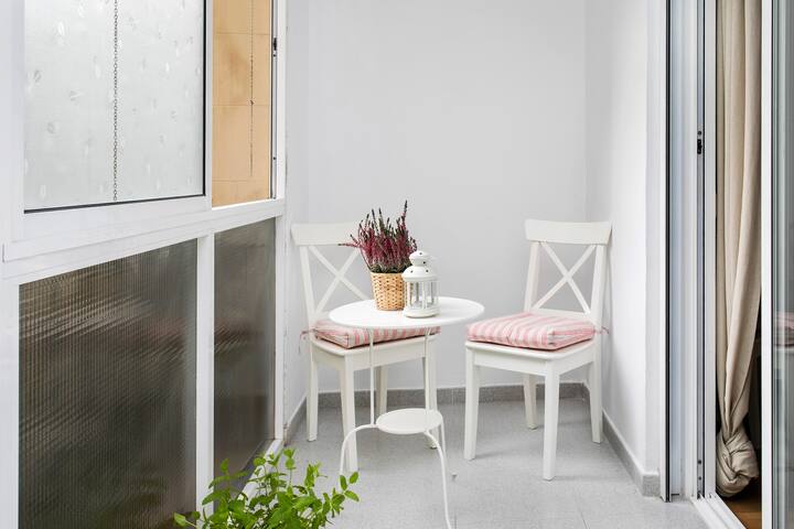 Charming 6-Bedrooms Flat / Plaza Cataluña gallery image 5