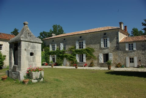 Logis de Foussant entre vignes et marais
