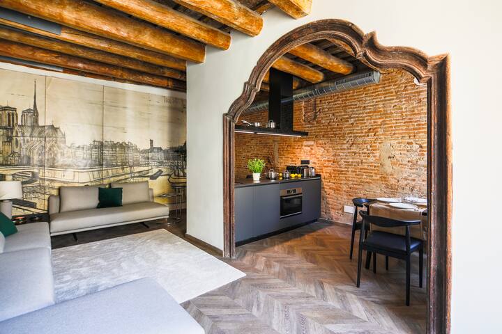 Serviced penthouse duplex next to Ramblas! gallery image 5