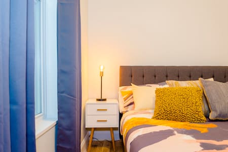 Roofdeck * Instaworthy Decor * Fast Wifi