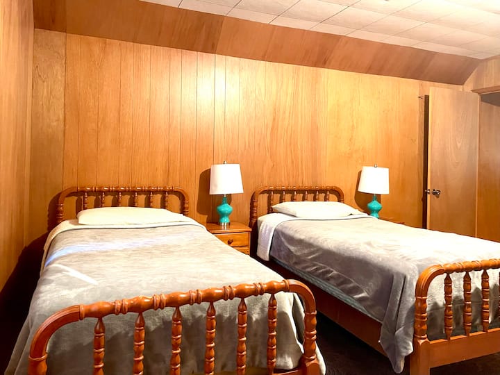 Spavaća soba #3 kreveta za 1 osobu