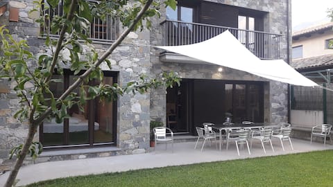 A house to enjoy the outdoors in the Pyrenees