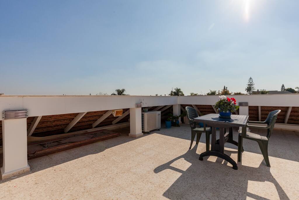 Peaceful roof top terrace. A great place to have a meal, unwind, have a drink and breath fresh air.